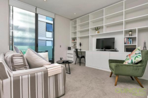 QV Refined Viaduct Apartment (879)